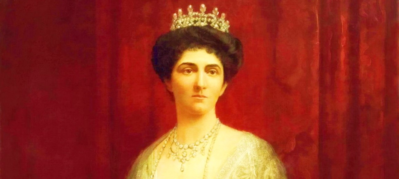 Королева Елена Савойская