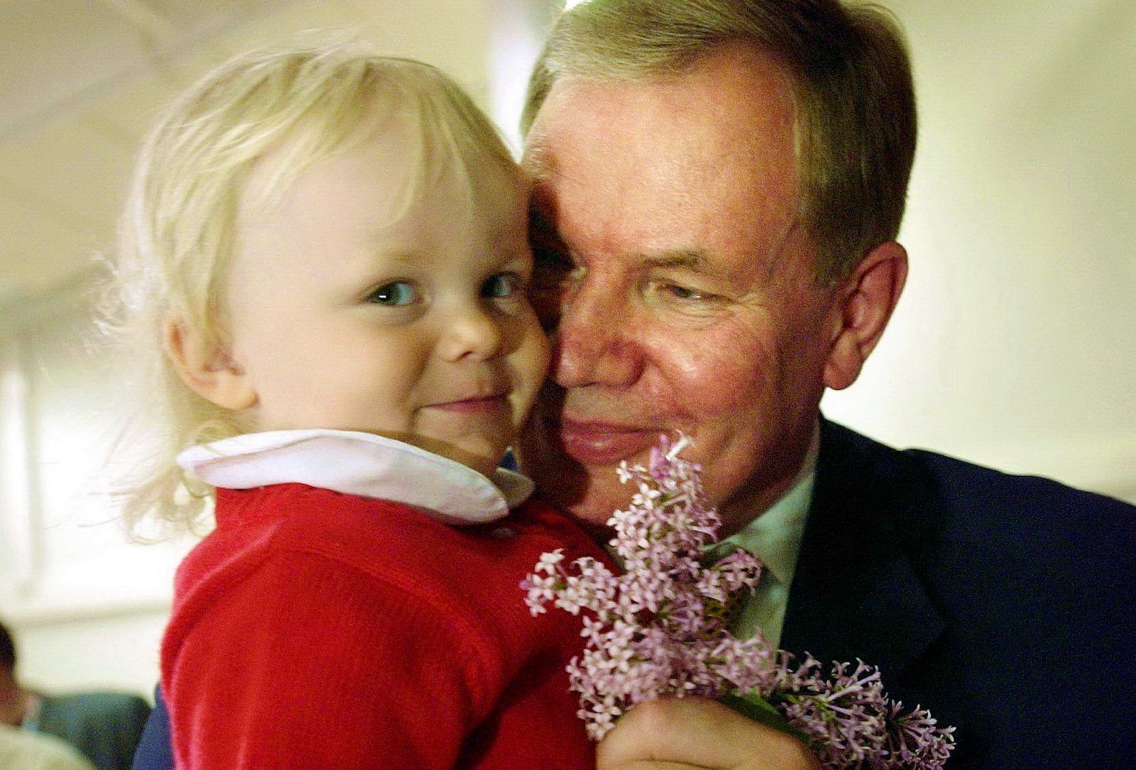 Верный семьянин Павво Липпонен со своей трёхлетней дочерью Софьей.