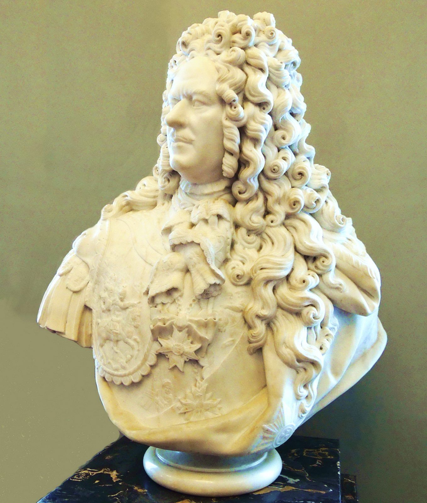 Карло Растрелли: «Портрет Александра Меншикова», — мраморный вариант работы Ивана Витали с бронзового оригинала 1717 года (ГРМ).