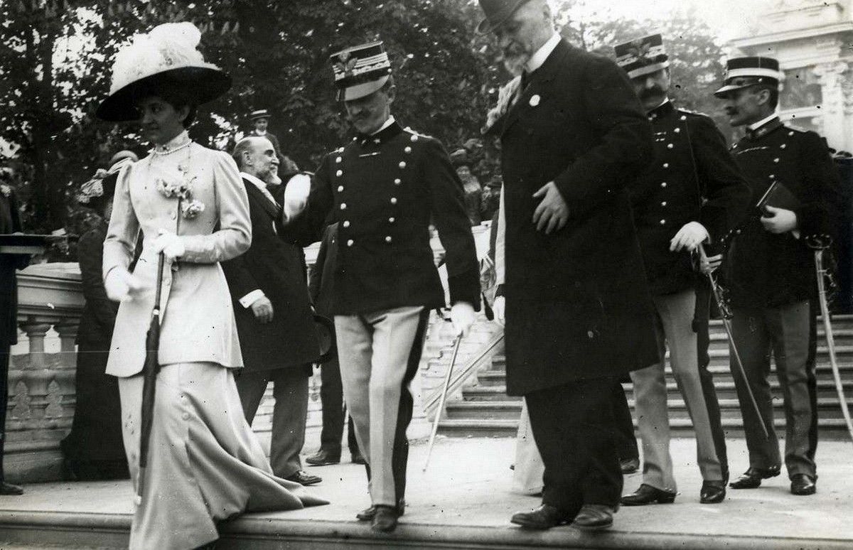 Король Италии Виктор Эммануил III и королева Елена Савойская